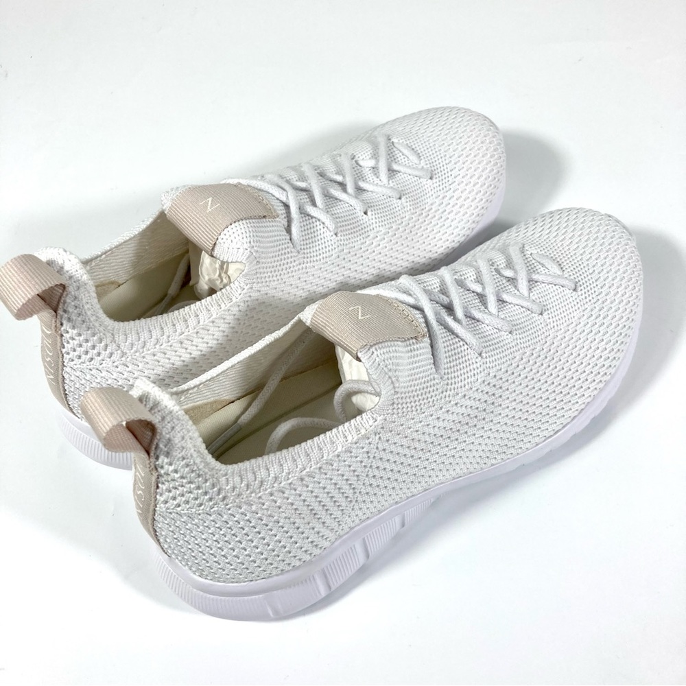 NWB Nisolo Women's Athleisure Eco-Knit Sneaker White Size 7